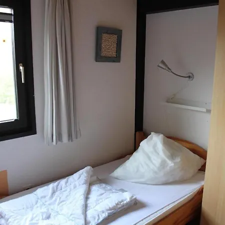 Ferienhaeuser Am Yachthafen 147 Tatil Evi